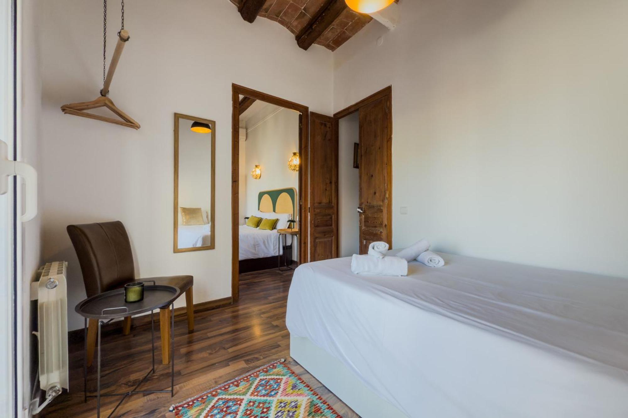 Apartment Magalhaes - Trad Flat In Poble Sec, Near Ramblas *